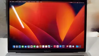 SOLO HOY !!MacBook Pro 13 Plata touch bar