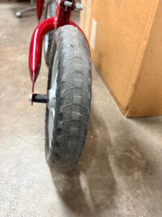 Bicicleta de equilibrio Chicco Roja