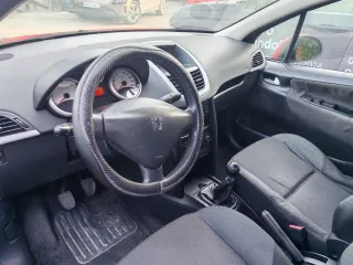 Peugeot 207 2010