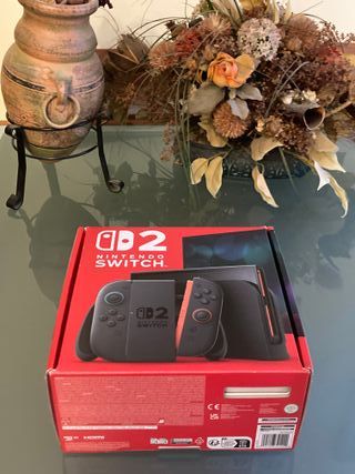 Nintendo Switch 2 Roja + 4 Juegos