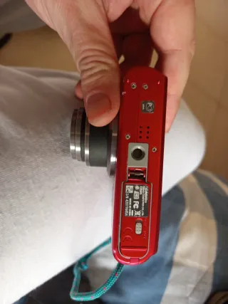 Cámara Casio Exilim Roja