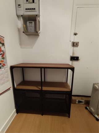 Zapatero metálico y madera