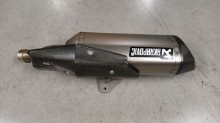 ESCAPE HONDA ADV 750 AKRAPOVIC