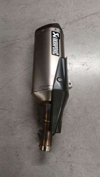 ESCAPE HONDA ADV 750 AKRAPOVIC