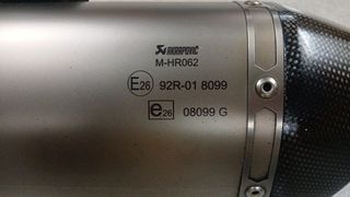 ESCAPE HONDA ADV 750 AKRAPOVIC