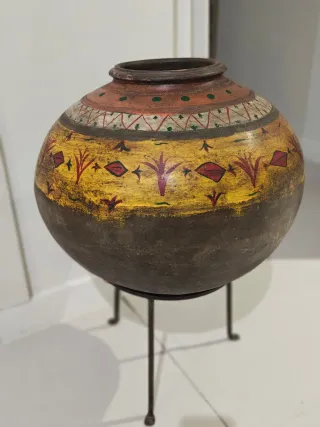 Jarrón  Puja de terracota pintada