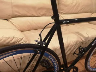 Bicicleta Fixie negra y Azul 700x28c