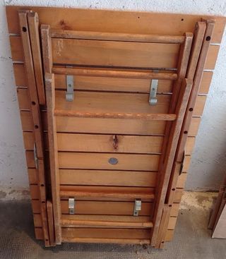 Tavolo da giardino in legno pieghevole