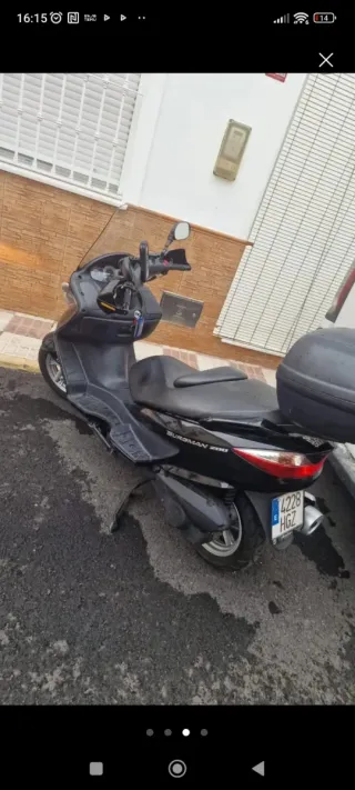 Suzuki Burgman 200 2011