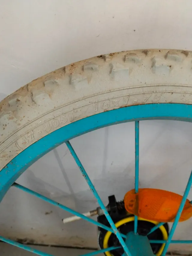 Juego de 2 ruedas 16 pulgadas cubiertas 47/305