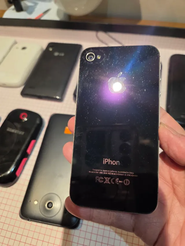 12 moviles variados a 3€ unidad