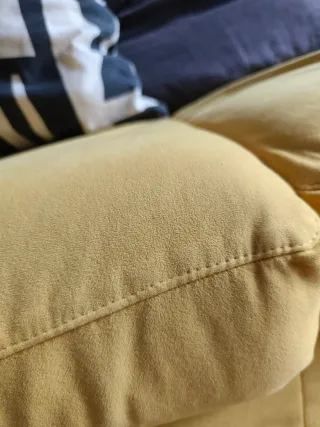 Vendo: Sofá amarillo 2-3 plazas