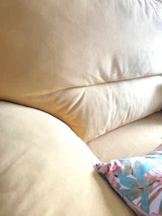 Vendo: Sofá amarillo 2-3 plazas