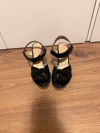 Sandalias Bimba y Lola Negras