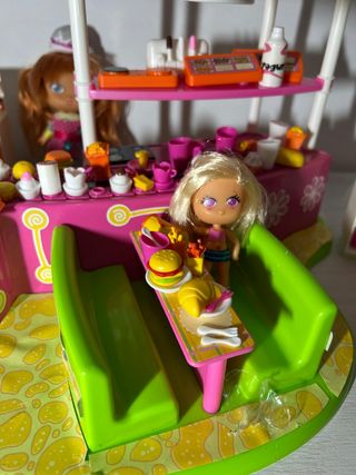 Restaurante Barriguitas con accesorios