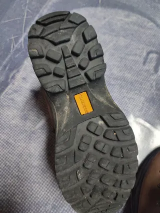 Botas de montaña Gore-Tex robusta