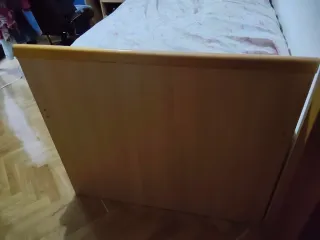 Cama, armario y estantería juvenil