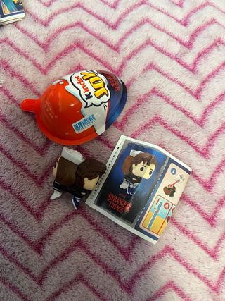 Kinder Joy Stranger Things Figura