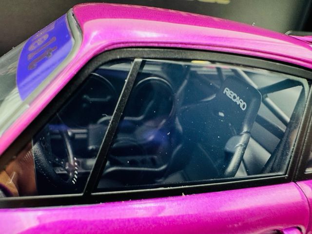 IGNITION MODEL 1:18 PORSCHE RWB 993 CARMEN