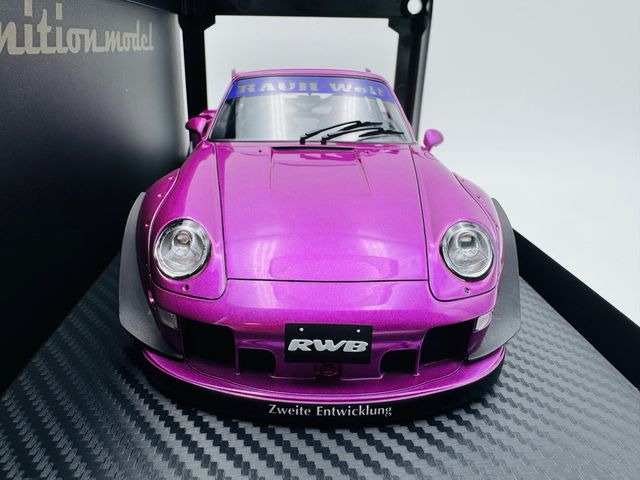 IGNITION MODEL 1:18 PORSCHE RWB 993 CARMEN