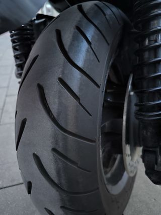 Yamaha XMAX 400cc gris