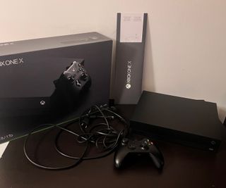 Xbox One X 1TB con caja original