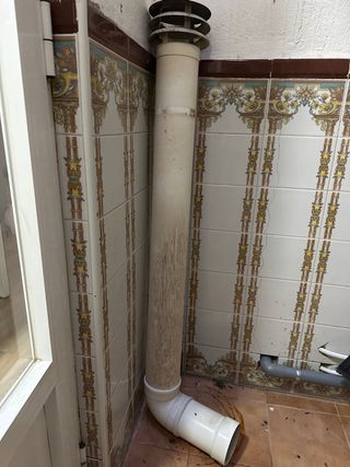 Tubo de salida de humos