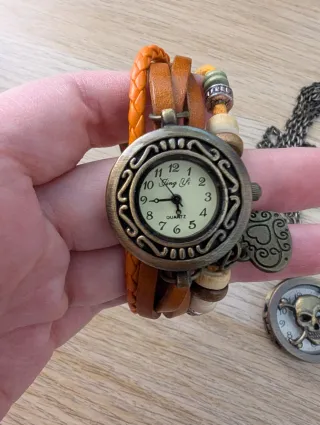 Conjunto de 3 relojes y collar