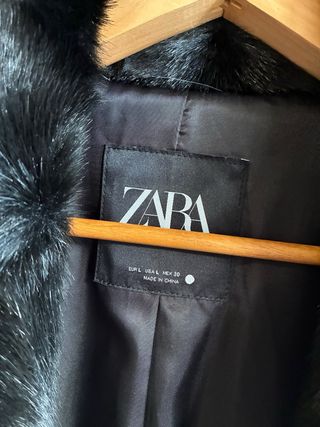 Abrigo pelo sintético Zara Talla L