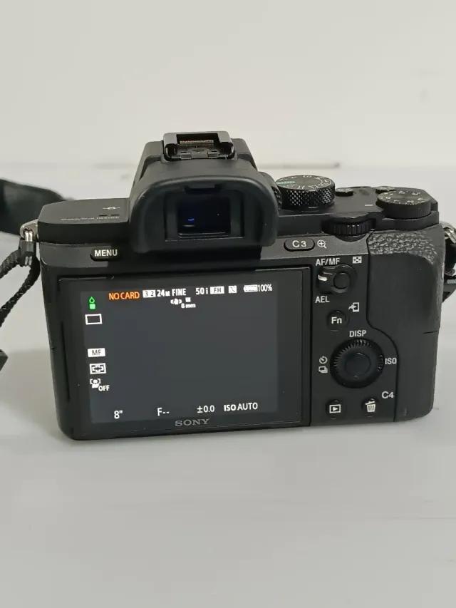 Cámara Sony Alpha 7 II C2Y2067