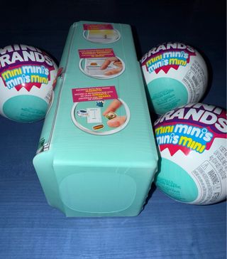 Nevera Mini Brands + 3 Bolas