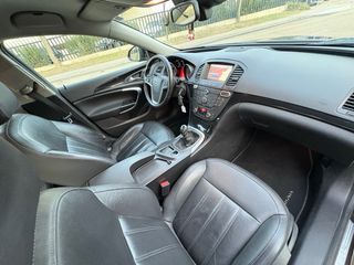Opel Insignia 2011