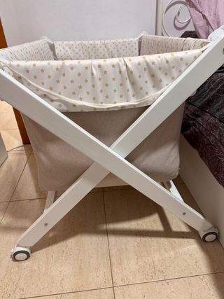 Minicuna interna y con estampado de estrellas