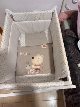 Minicuna interna y con estampado de estrellas