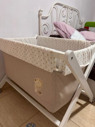 Minicuna interna y con estampado de estrellas