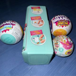 Nevera Mini Brands con 3 Bolas Sorpresa