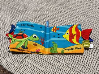 REGALO Juguetes varios de bebé