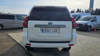 Toyota Land Cruiser 2.8 D-4D GX 7 Plazas