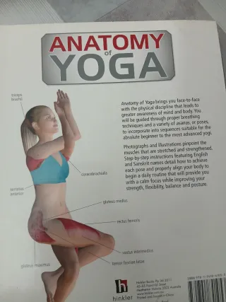 Lote de 5 libros de Yoga. VER FOTOS