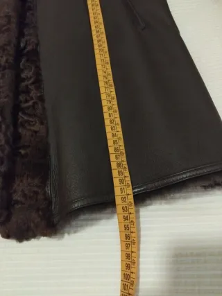 Abrigo de piel lisa ribeteado