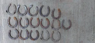 Herraduras antiguas de metal