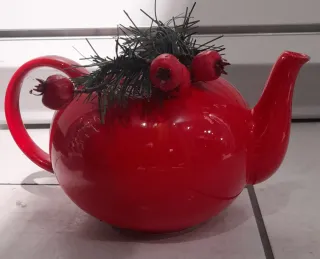 Teiera rossa da collezione