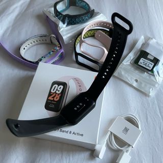 Xiaomi Smart Band 8 Active - Como Nuevo