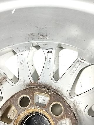 LLANTA VOLVO C30 (533) (2)