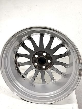 LLANTA VOLVO C30 (533) (2)