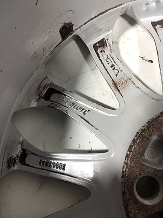 LLANTA VOLVO C30 (533) (3)