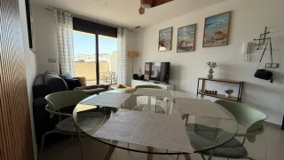 2 dormitorios piso con piscina garaje