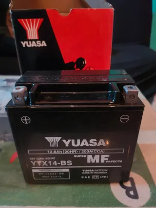 Batería Yuasa YTX14-BS 12V 12Ah