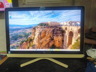 HP All in One Táctil 24 i3 16GB WiFi BT