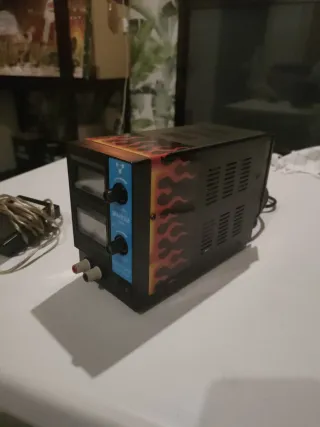 Antigua Fuente alimentación para tatuaje.